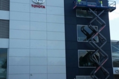 EXTERIOR-COMMERCIAL-PAINTING-ADELAIDE-909x1024-640x480